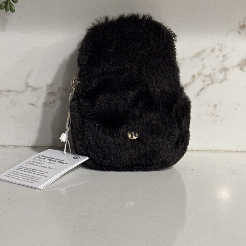 Lululemon Clippable Nano Pouch Plush Fleece